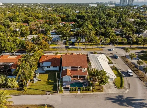 924 NE 71st Street Miami FL 33138