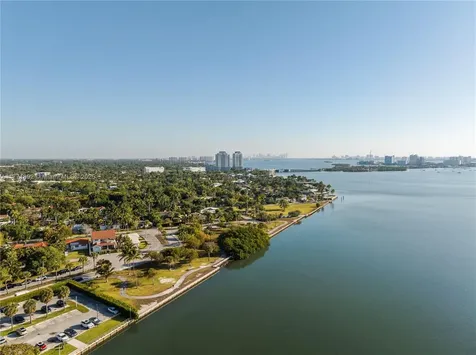 924 NE 71st Street Miami FL 33138