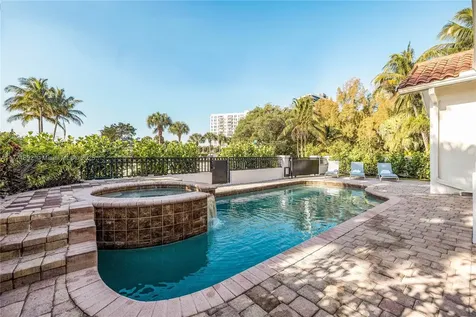 924 NE 71st Street Miami FL 33138