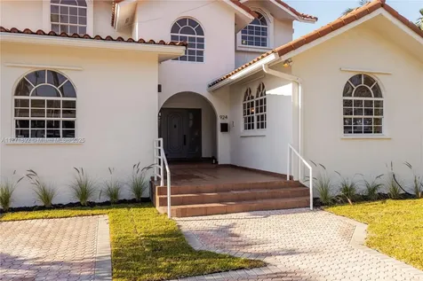 924 NE 71st Street Miami FL 33138