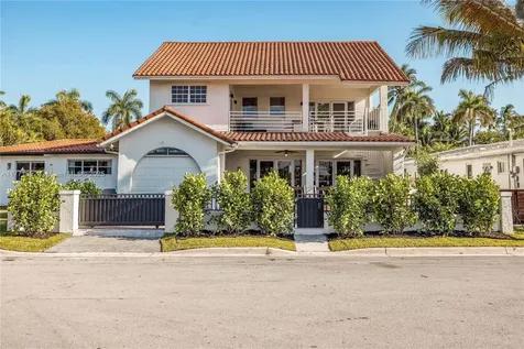 924 NE 71st Street Miami FL 33138