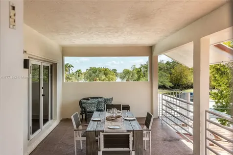 924 NE 71st Street Miami FL 33138