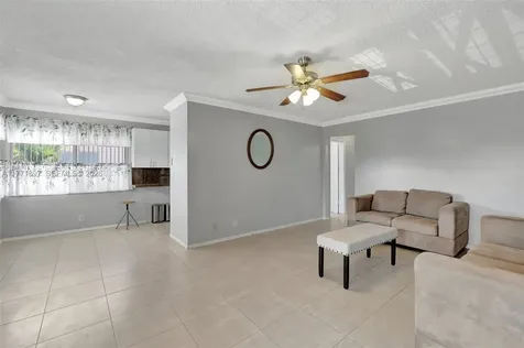1012 SW 11th Street Hallandale Beach FL 33009