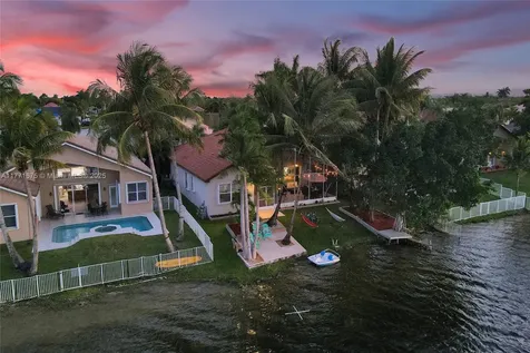 18305 NW 12th Street Pembroke Pines FL 33029