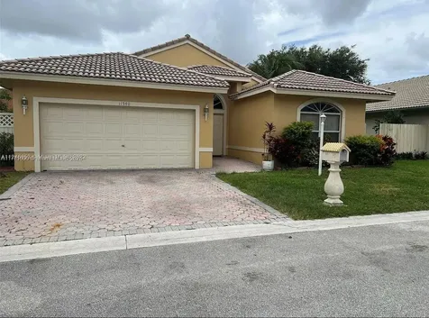 11540 SW 9th Court Pembroke Pines FL 33025