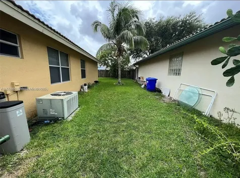11540 SW 9th Court Pembroke Pines FL 33025