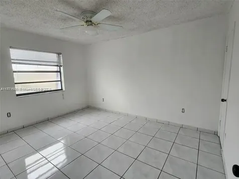 857 W 79th Place Hialeah FL 33014