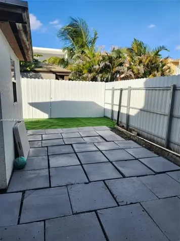 857 W 79th Place Hialeah FL 33014