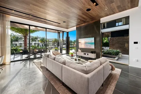 621 Riviera Isle Drive Fort Lauderdale FL 33301