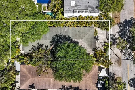 2960 Whitehead Street Miami FL 33133