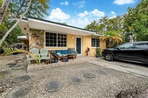 2960 Whitehead Street Miami FL 33133