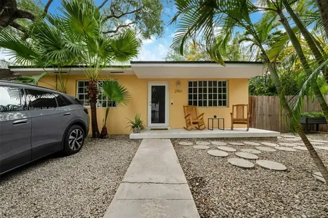 2960 Whitehead Street Miami FL 33133