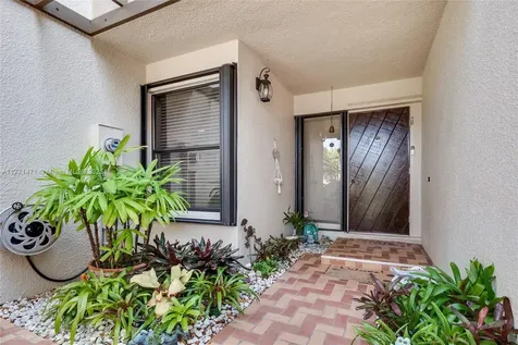 8613 SW 80th Court Miami FL 33143