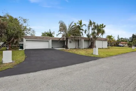 5209 Buttonwood Court Tamarac FL 33319