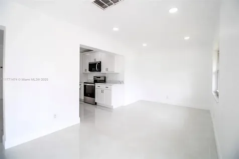 5209 Buttonwood Court Tamarac FL 33319