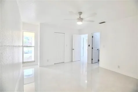 5209 Buttonwood Court Tamarac FL 33319