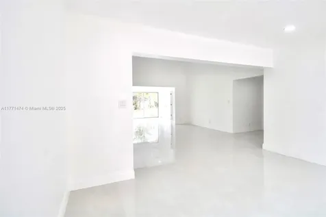5209 Buttonwood Court Tamarac FL 33319