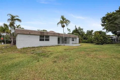 5209 Buttonwood Court Tamarac FL 33319