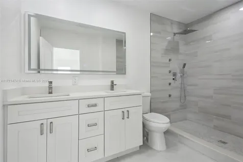 5209 Buttonwood Court Tamarac FL 33319