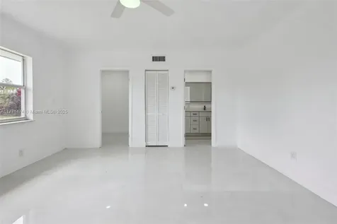 5209 Buttonwood Court Tamarac FL 33319