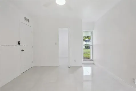 5209 Buttonwood Court Tamarac FL 33319
