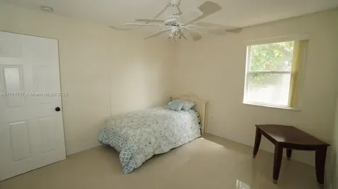 500 NW 108th Terrace Pembroke Pines FL 33026
