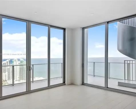 4010 S Ocean Drive Hollywood FL 33019