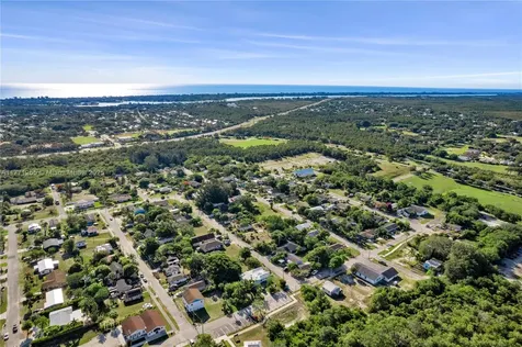 8506 SE Eucalyptus Hobe Sound FL 33455