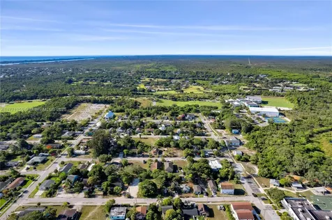 8506 SE Eucalyptus Hobe Sound FL 33455