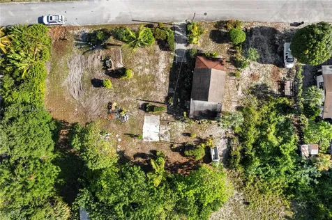 8506 SE Eucalyptus Hobe Sound FL 33455