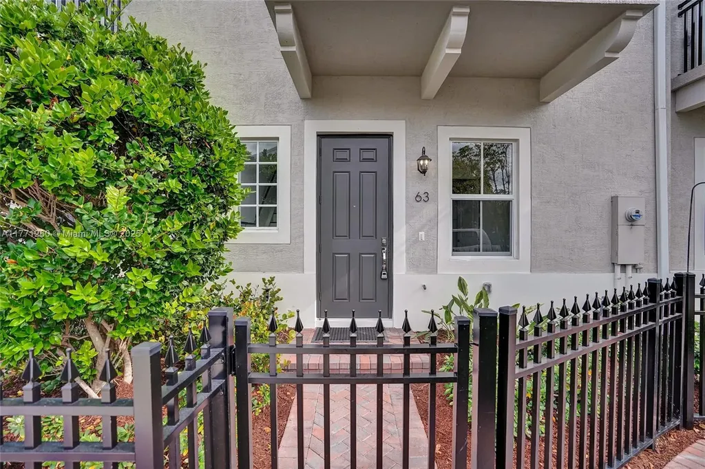 63 NW 4th Avenue Delray Beach FL 33444