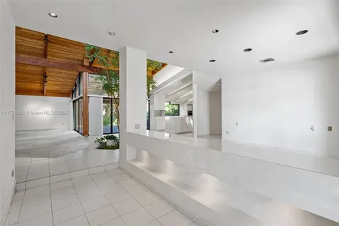 2765 NE 35th Drive Fort Lauderdale FL 33308