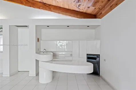 2765 NE 35th Drive Fort Lauderdale FL 33308