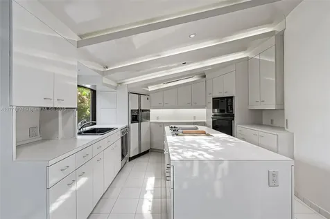 2765 NE 35th Drive Fort Lauderdale FL 33308