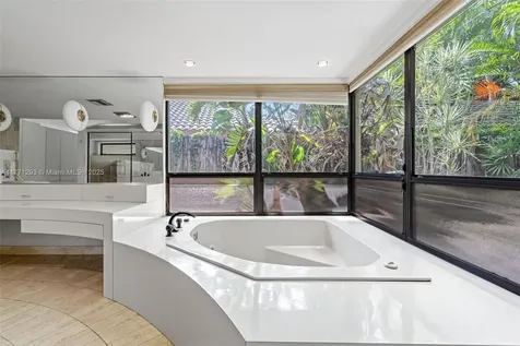 2765 NE 35th Drive Fort Lauderdale FL 33308