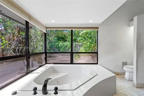 2765 NE 35th Drive Fort Lauderdale FL 33308