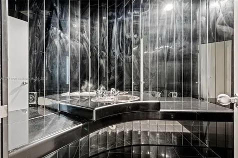 2765 NE 35th Drive Fort Lauderdale FL 33308