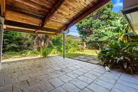 2765 NE 35th Drive Fort Lauderdale FL 33308