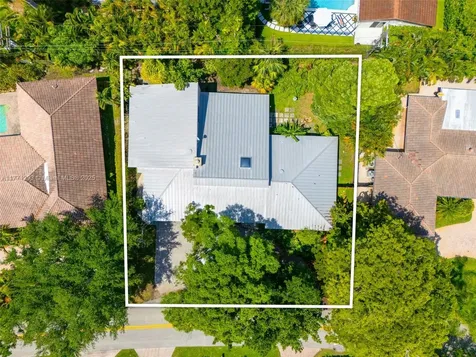 2765 NE 35th Drive Fort Lauderdale FL 33308