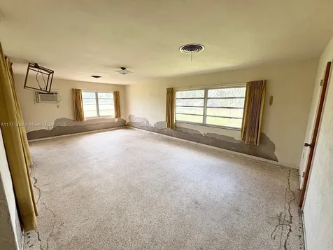 1198 N Country Club Drive Crystal River FL 34429