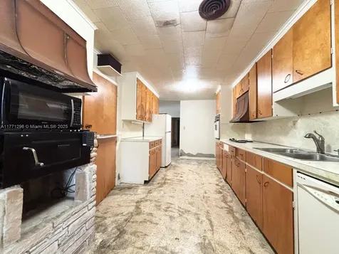 1198 N Country Club Drive Crystal River FL 34429