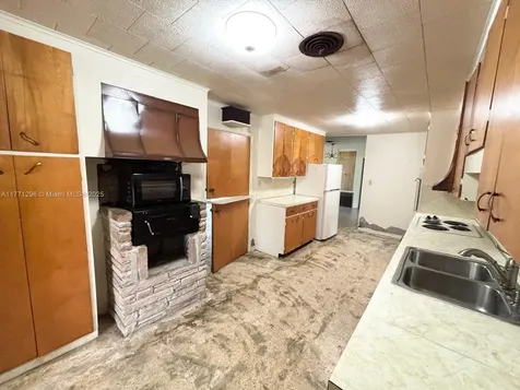 1198 N Country Club Drive Crystal River FL 34429