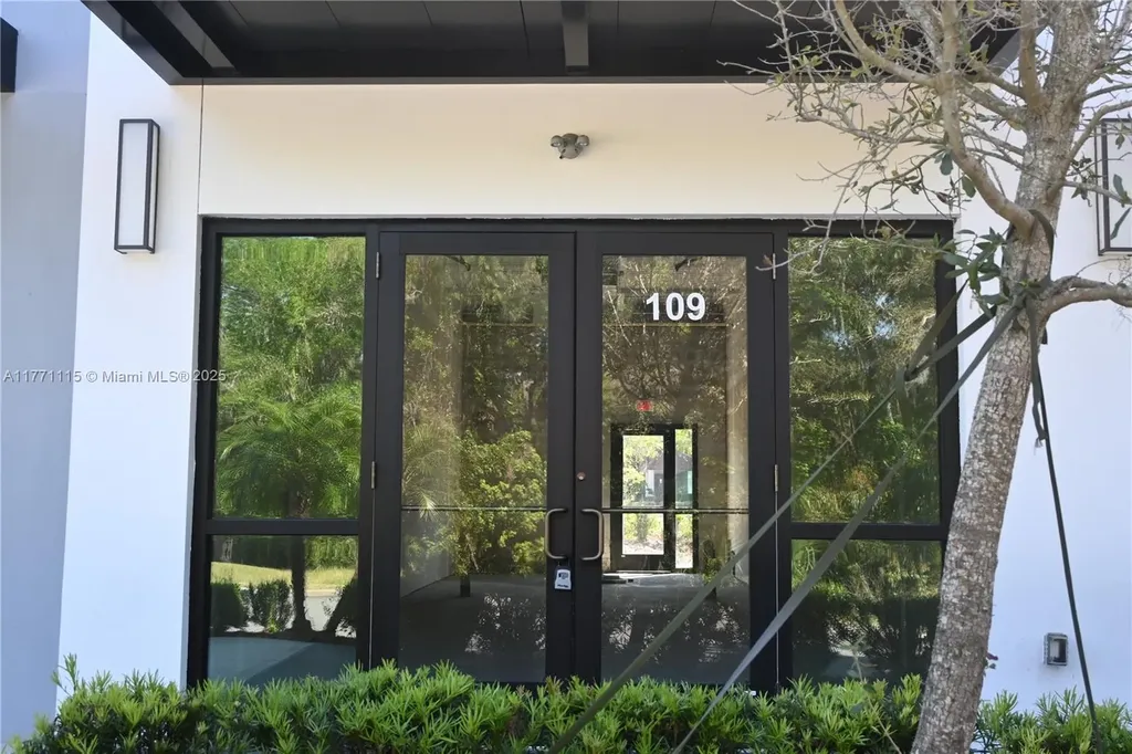 3370 Rouse Road Orlando FL 32817