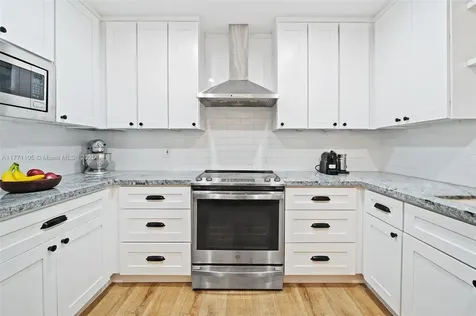 18321 NE 7th Court North Miami Beach FL 33179
