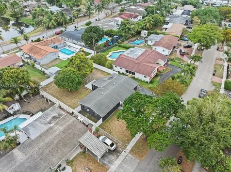 18321 NE 7th Court North Miami Beach FL 33179