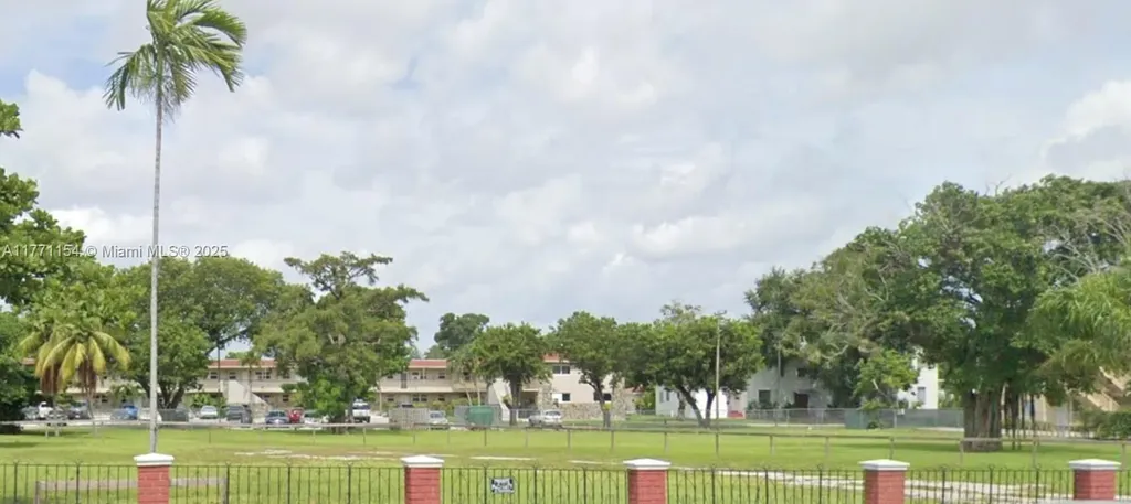 1250 NW 22nd Avenue Miami FL 33125