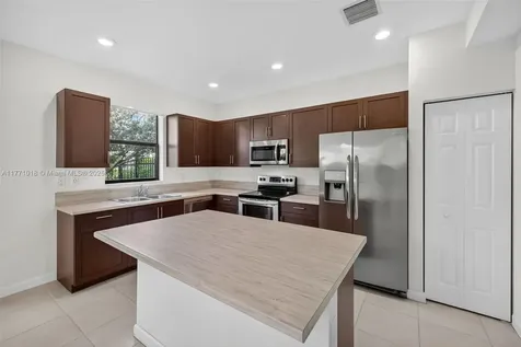 4691 Brumby Terrace Davie FL 33314