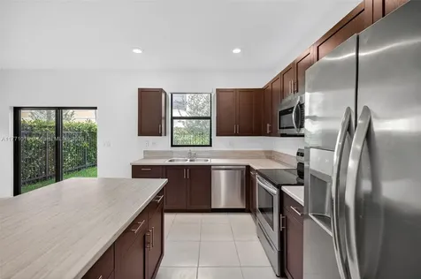 4691 Brumby Terrace Davie FL 33314