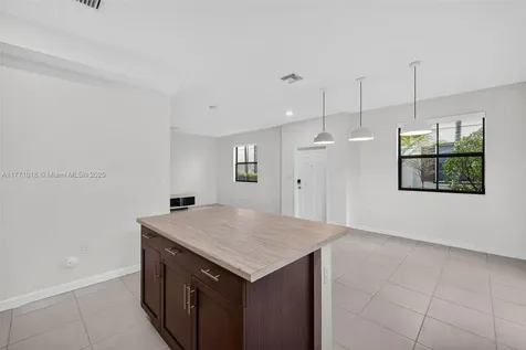 4691 Brumby Terrace Davie FL 33314
