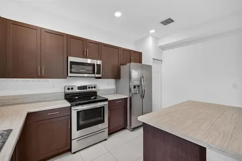 4691 Brumby Terrace Davie FL 33314